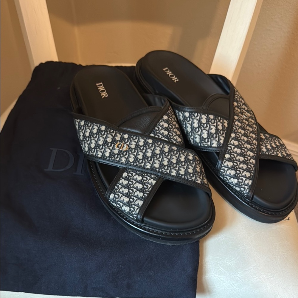 Preowned Men’s Dior Black and Gray Slide Sandals. Size 44.